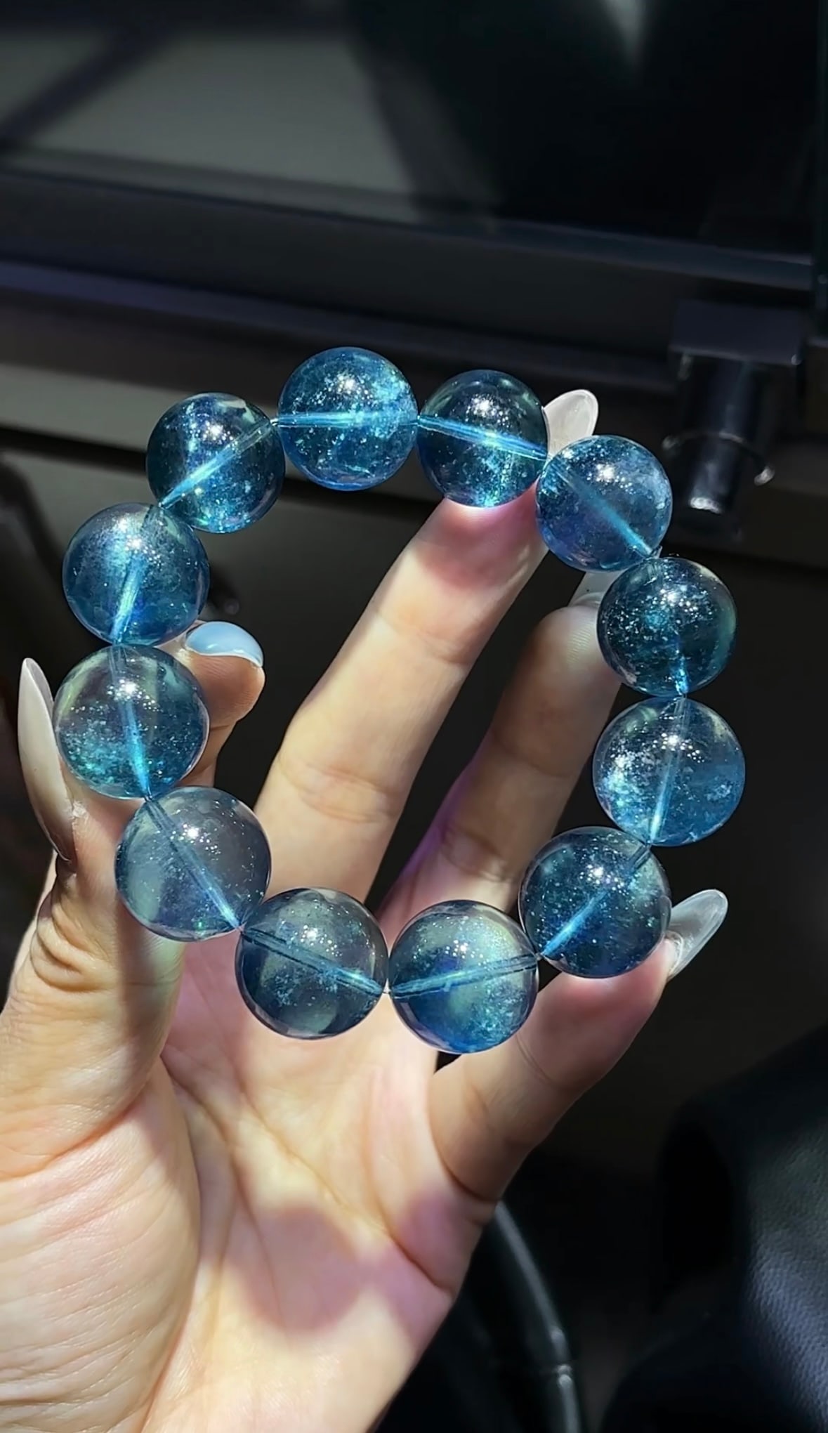 An Exquisite Aquamarine Bracelet: An Exquisite Aquamarine Bracelet,Size:0.7in,Weight:98g 海蓝宝手串