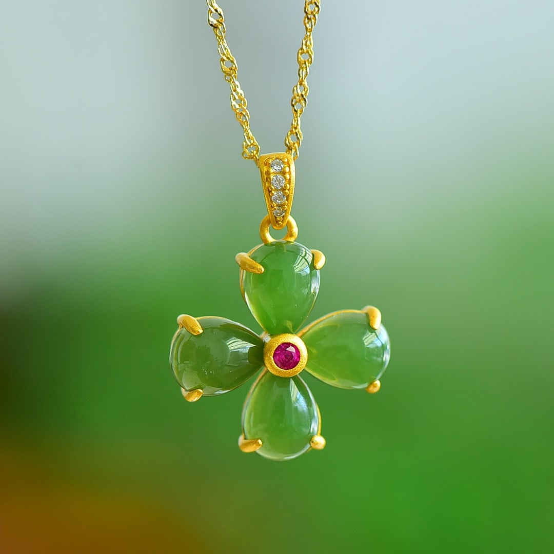 An Exquisite Sterling Silver-Gold Plated Inlaid Jasper Pendant,Inlaid Diamond: An Exquisite Sterling Silver-Gold Plated Inlaid Jasper Pendant,Inlaid Diamond 纯银镀金镶碧玉项链,嵌钻石