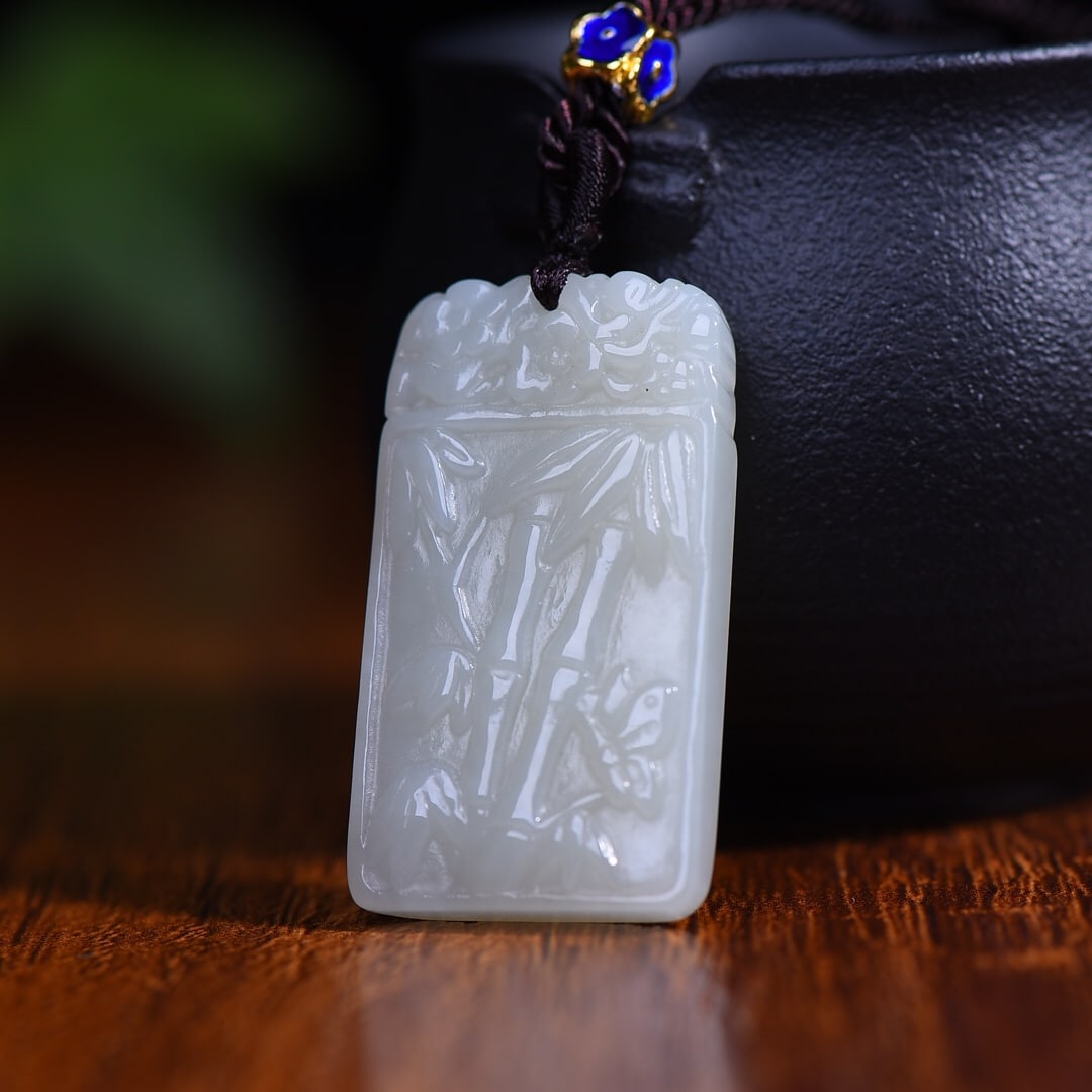 An Exquisite White Jade Pendant - 2