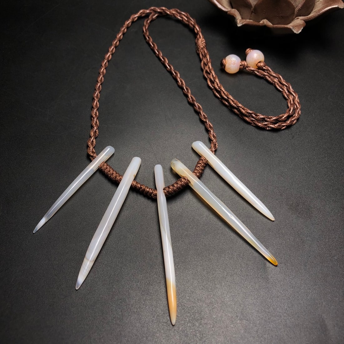 A Precious Agate Necklace - 3