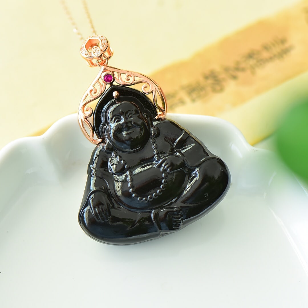An Exquisite Sterling Silver Inlaid Black Jade Necklace,Inlaid Diamond: An Exquisite Sterling Silver Inlaid Black Jade Necklace,Inlaid Diamond,Size:1.4inx1.9in 纯银镶墨玉项链,嵌钻石