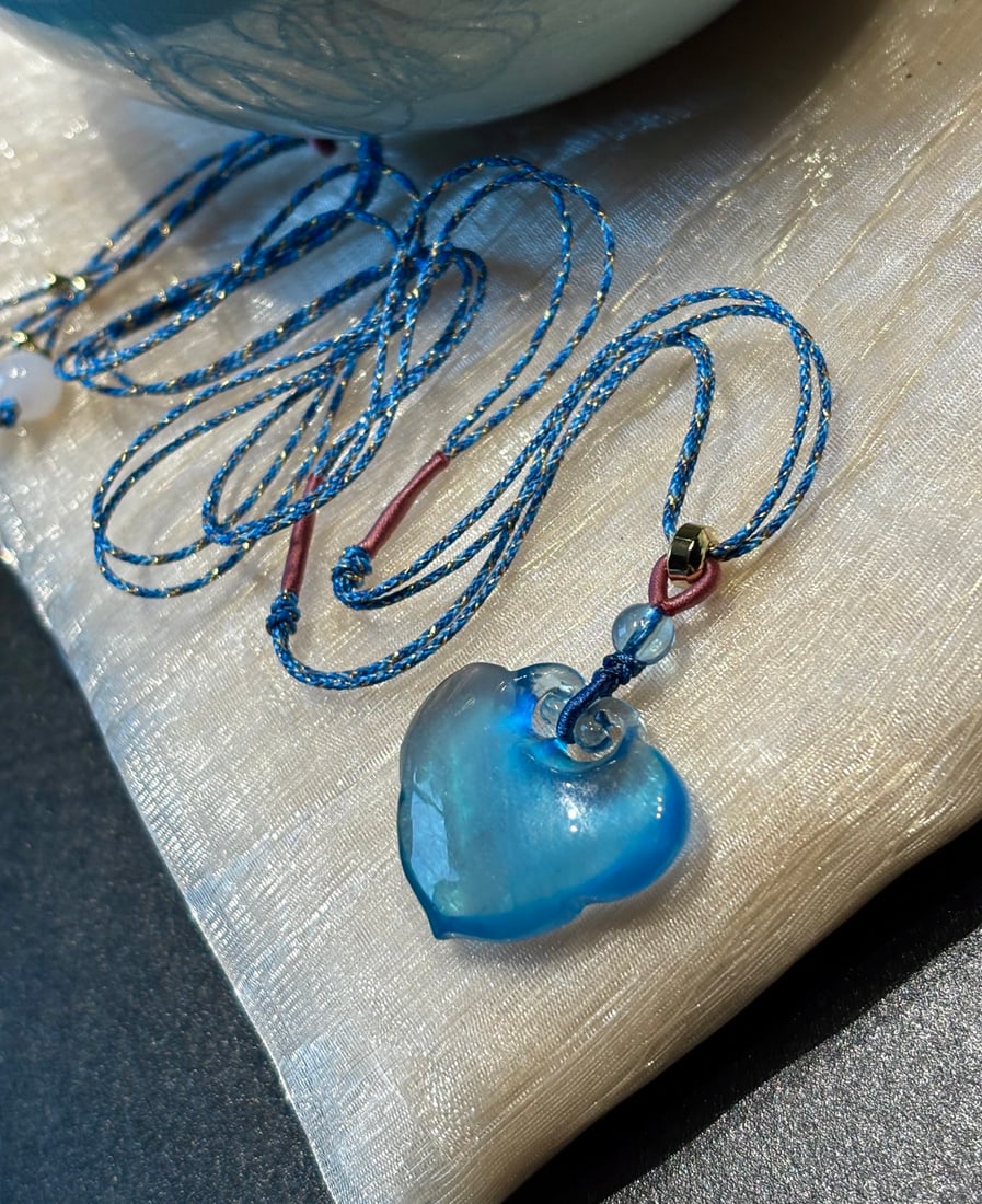 An Exquisite Aquamarine Pendant - 2