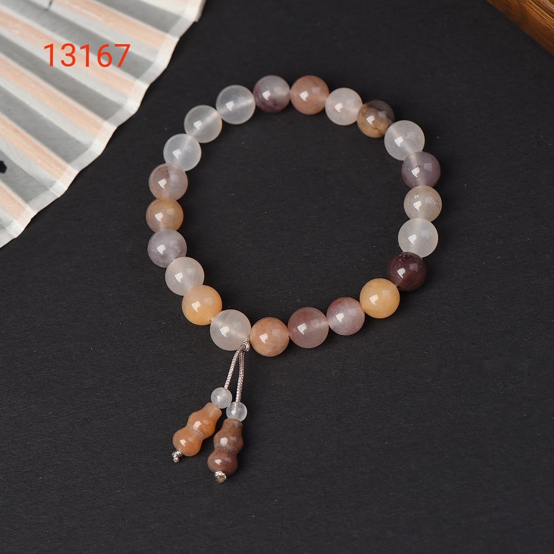 An Exquisite White Jade Bracelets: An Exquisite White Jade Bracelets,Size:0.3in 白玉手串