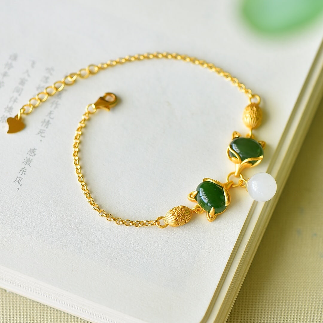 An Exquisite Sterling Silver-Gold Plated Inlaid Jasper Bracelet: An Exquisite Sterling Silver-Gold Plated Inlaid Jasper Bracelet,Size:0.3inx0.4in 纯银镀金镶碧玉手链