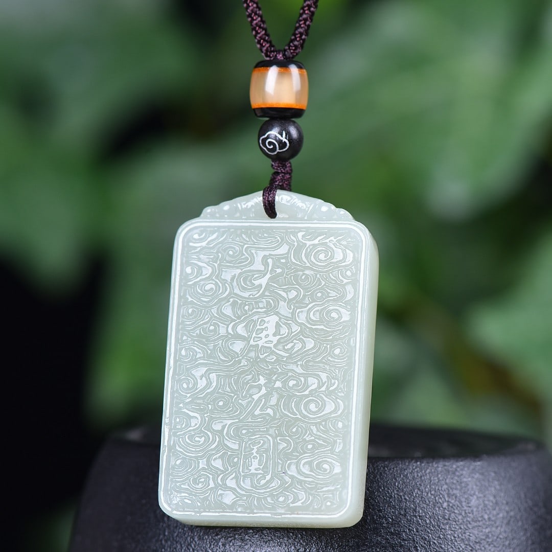 An Exquisite White Jade Eagle Pattern Pendant - 2