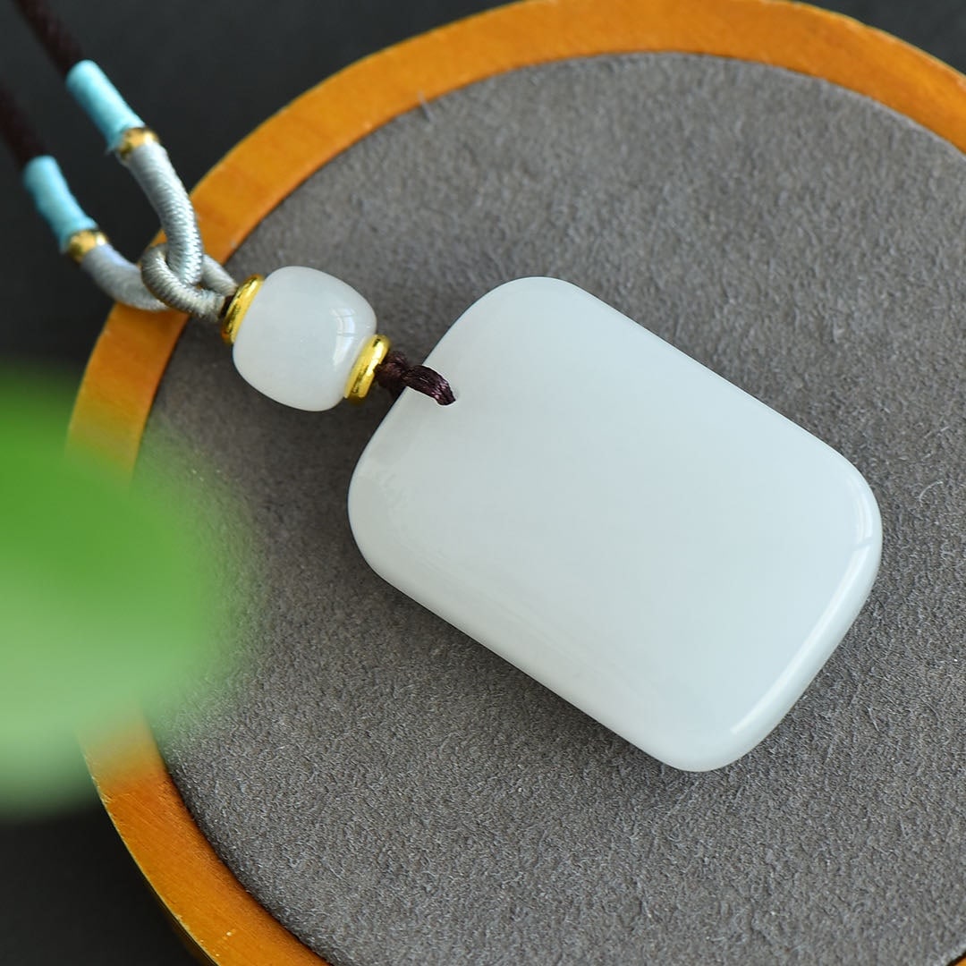 An Exquisite White Jade Pendant - 2