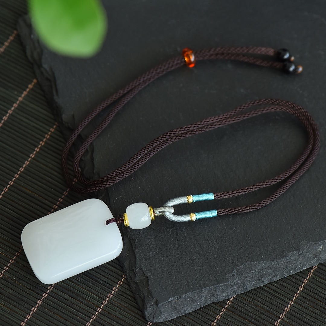 An Exquisite White Jade Pendant - 5