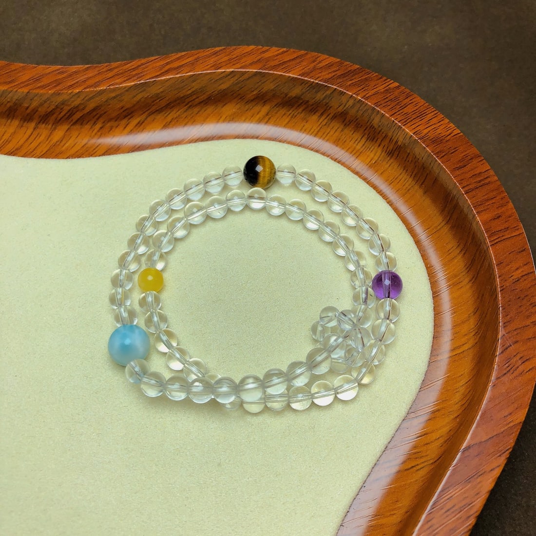 An Exquisite Crystal Bracelet: An Exquisite Crystal Bracelet,Size:0.2in,0.4in,Weight:16.2g 水晶手串