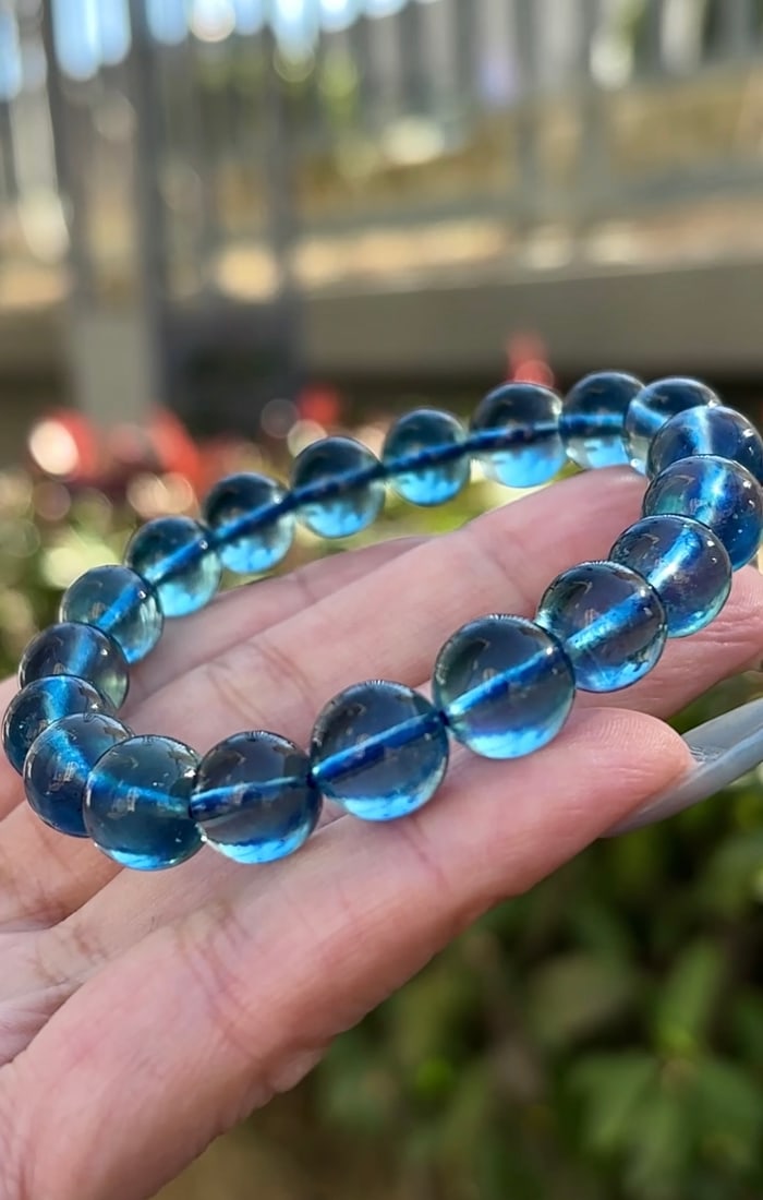 An Exquisite Aquamarine Bracelet: An Exquisite Aquamarine Bracelet,Size:0.4in,Weight:29.5g 海蓝宝手串