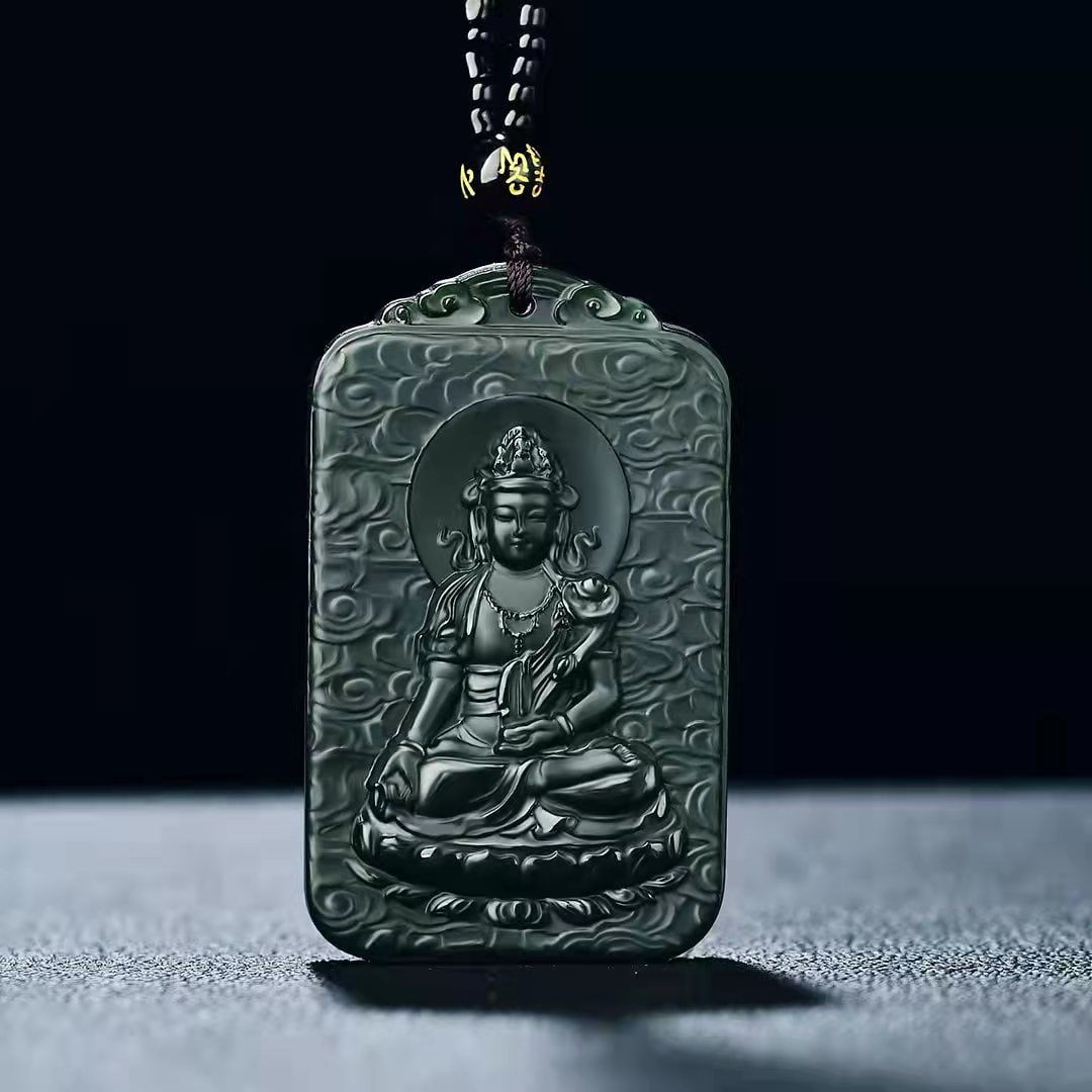 An Exquisite Sapphire Auspicious Cloud and Avalokitesvara Pattern Pendant: An Exquisite Sapphire Auspicious Cloud and Avalokitesvara Pattern Pendant,Size:1.5inx2.5in (寓意)寓意吉祥 玉脂温润 青玉祥&