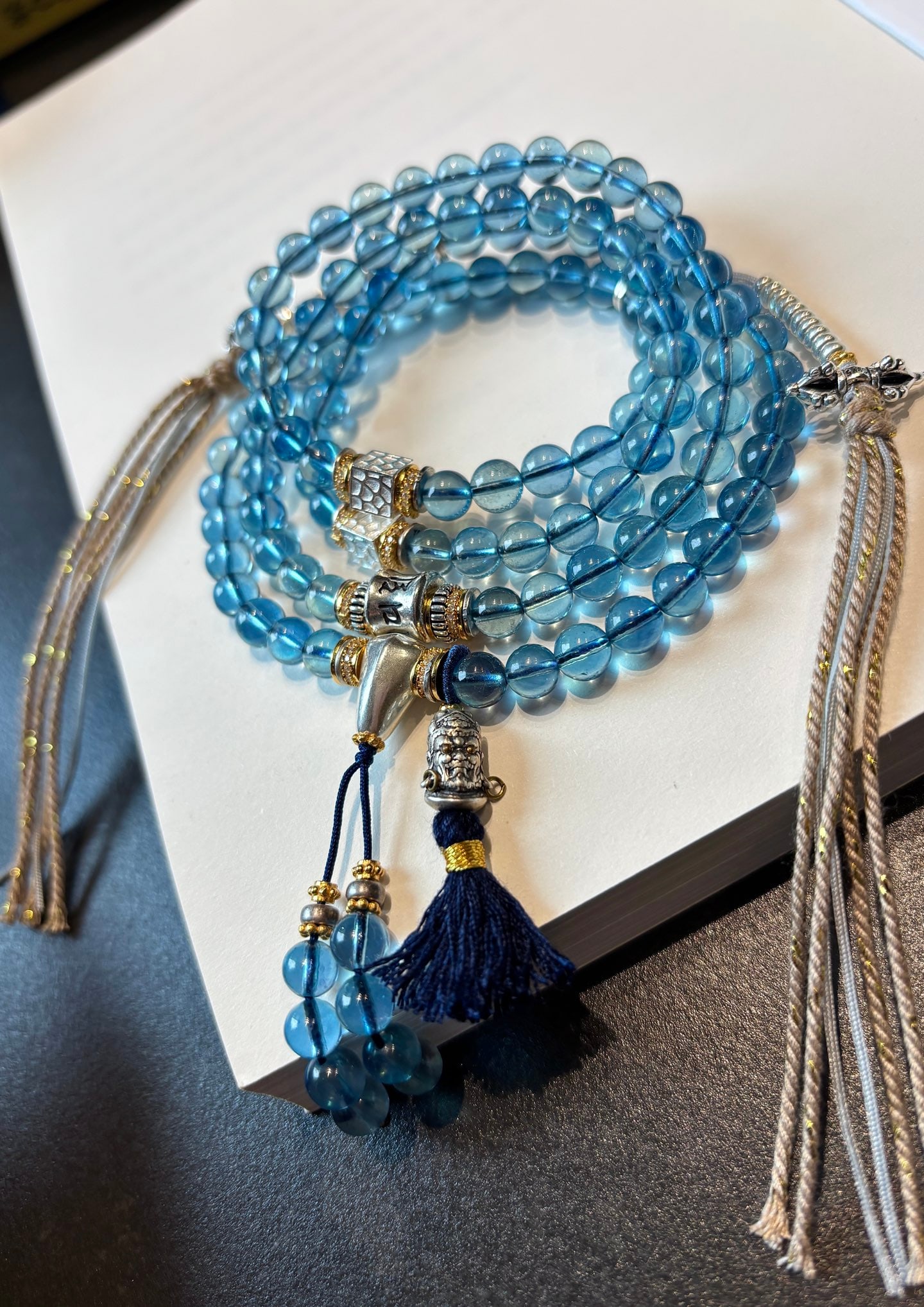 An Exquisite Aquamarine Necklace: An Exquisite Aquamarine Necklace,Size:0.3in,Weight:55.7g 海蓝宝吊坠