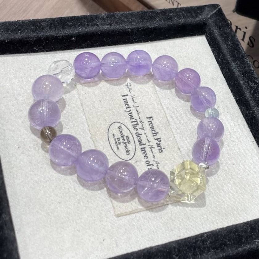 An Exquisite Crystal Bracelet: An Exquisite Crystal Bracelet,Size:0.4in 水晶手串