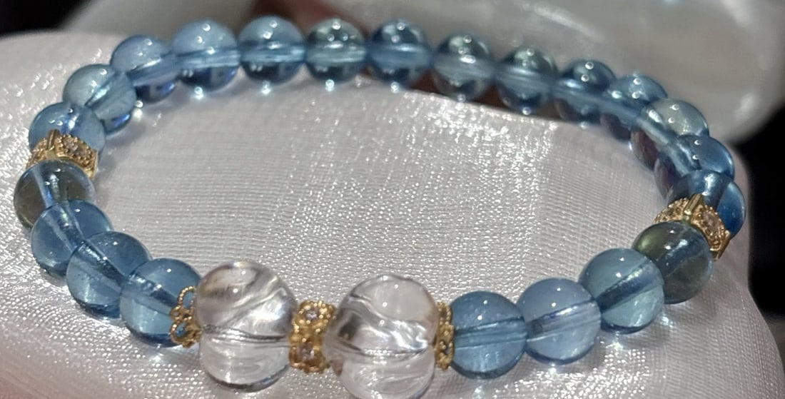 An Exquisite Aquamarine Bracelets - 2