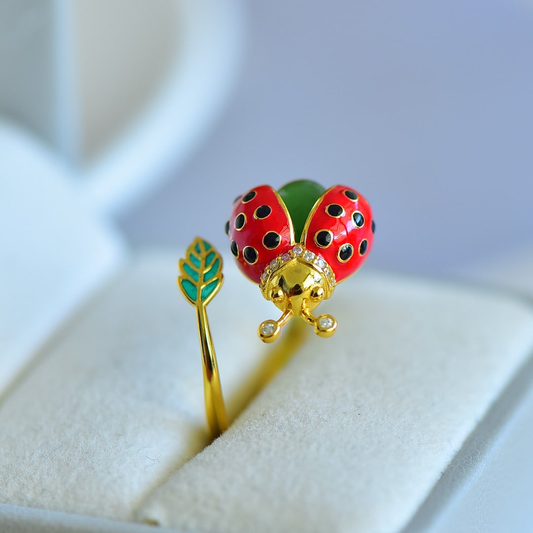 An Exquisite Sterling Silver-Gold Plated Inlaid Jasper Ring,Inlaid Diamond: An Exquisite Sterling Silver-Gold Plated Inlaid Jasper Ring,Inlaid Diamond,Size:0.3inx0.4in 纯银镀金镶碧玉戒指,嵌钻石