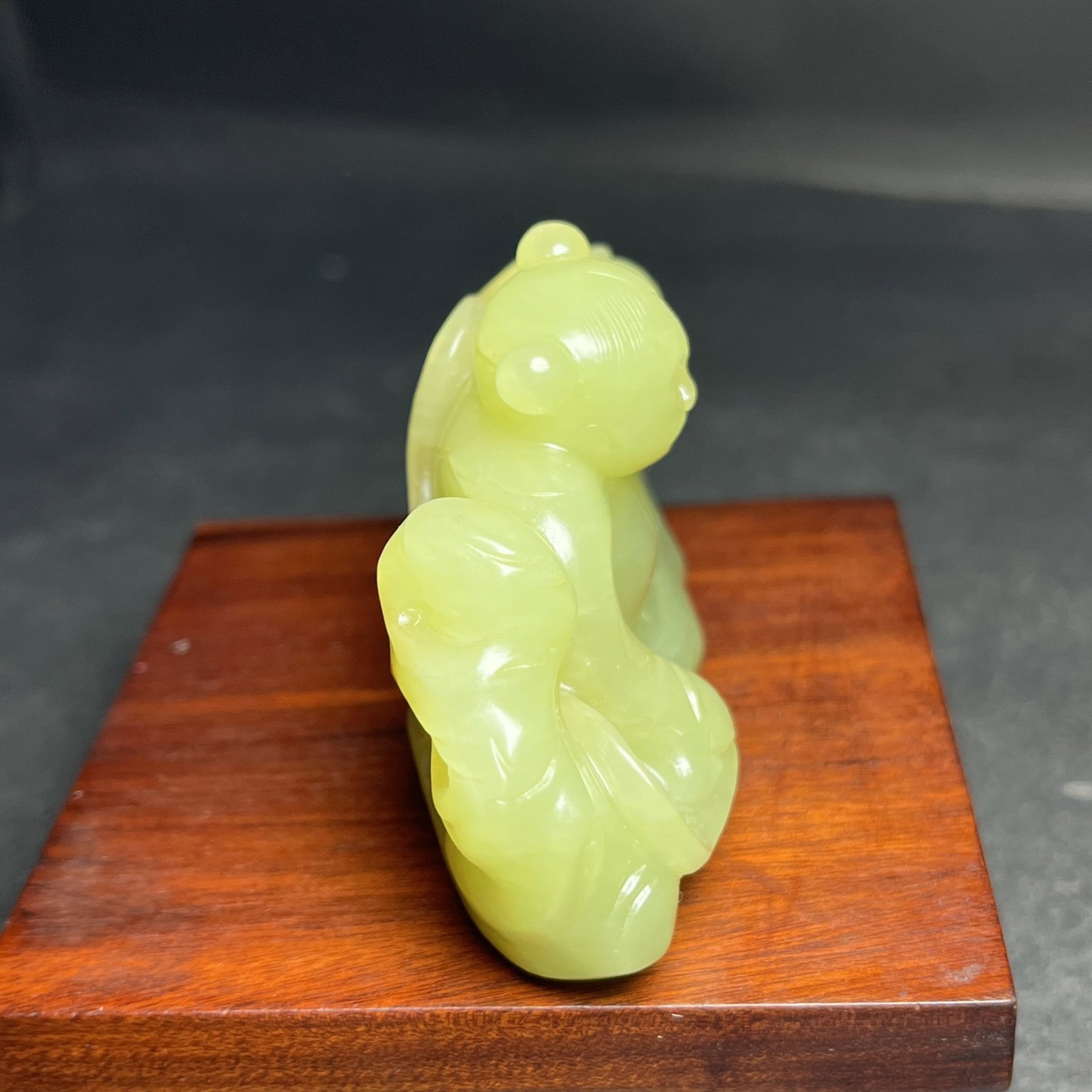 An Exquisite Yellow Jade Figure Hand Piece - 3