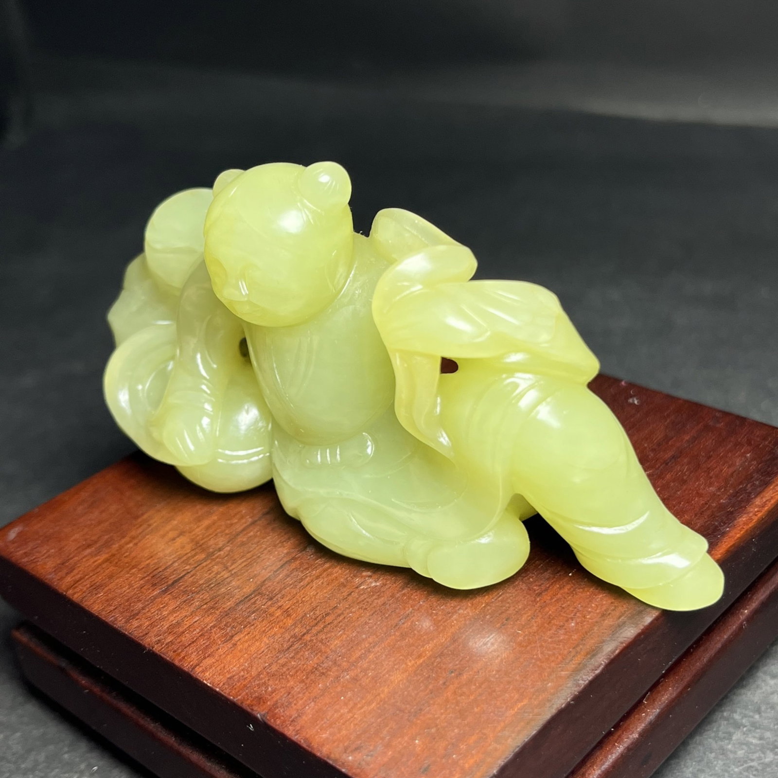 An Exquisite Yellow Jade Figure Hand Piece - 6