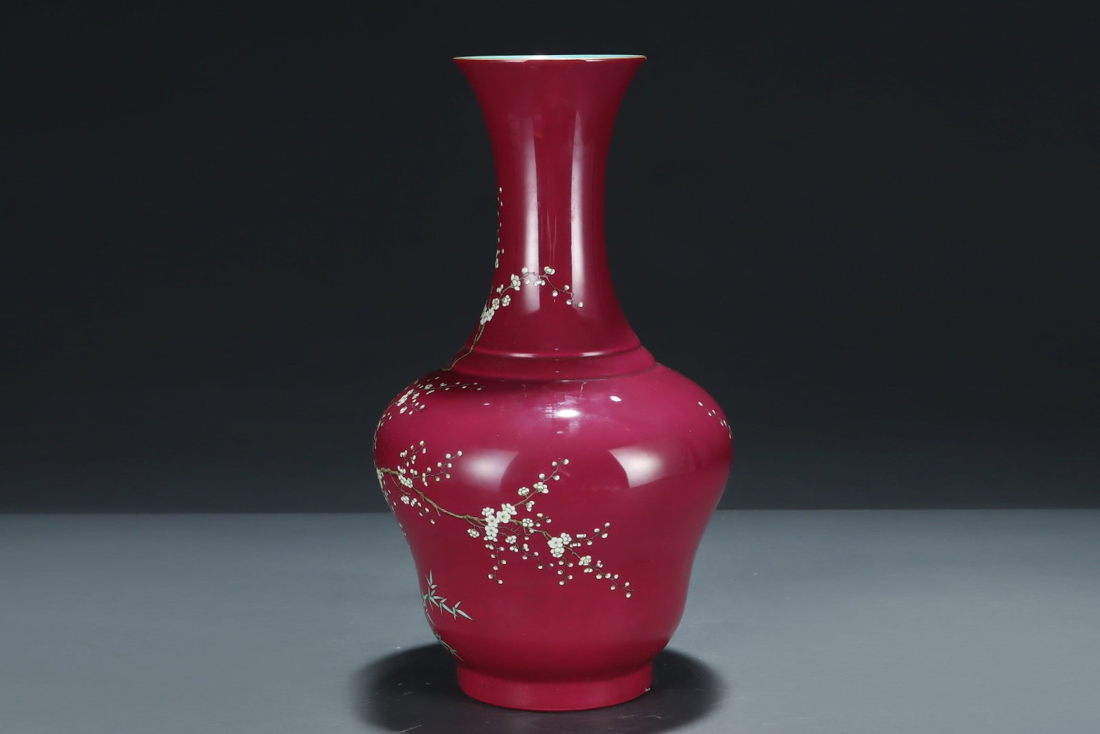 A Rare Red Glazed Famille-Rose Painted Gold Flower Pattern Vase,With Vertical Scroll Painting on ... - 3