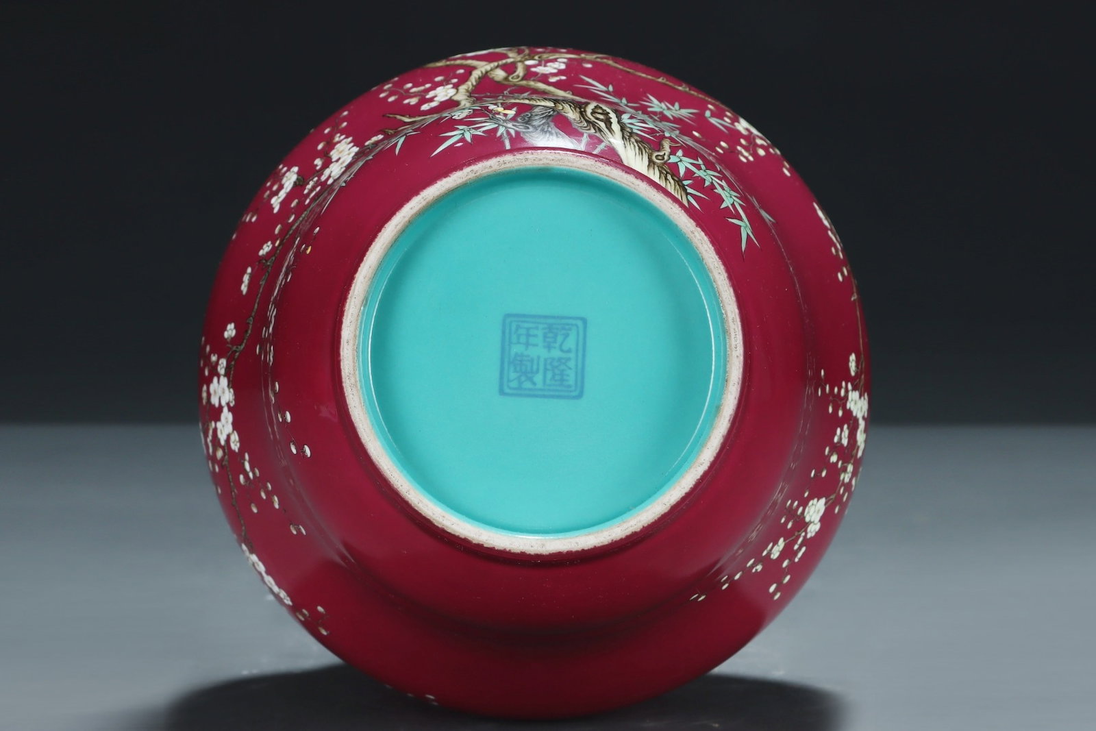 A Rare Red Glazed Famille-Rose Painted Gold Flower Pattern Vase,With Vertical Scroll Painting on ... - 5