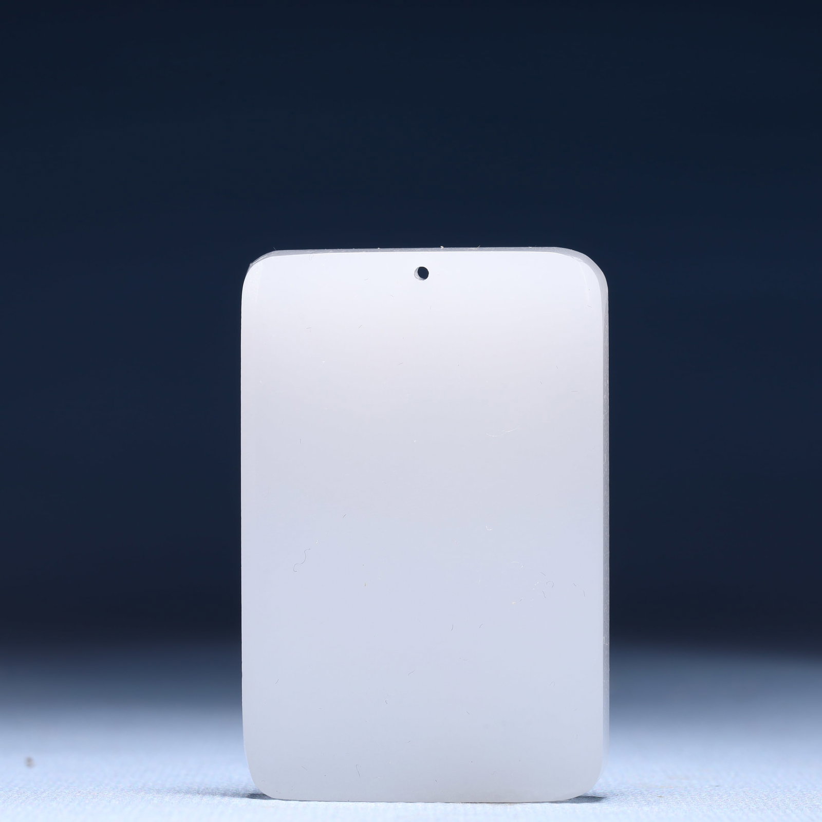 An Exquisite White Jade Statue of Avalokitesvara Pendant - 4