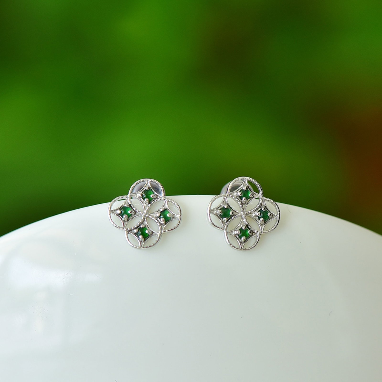A Pair of Exquisite Sterling Silver Inlaid Jadeite Earrings - 2