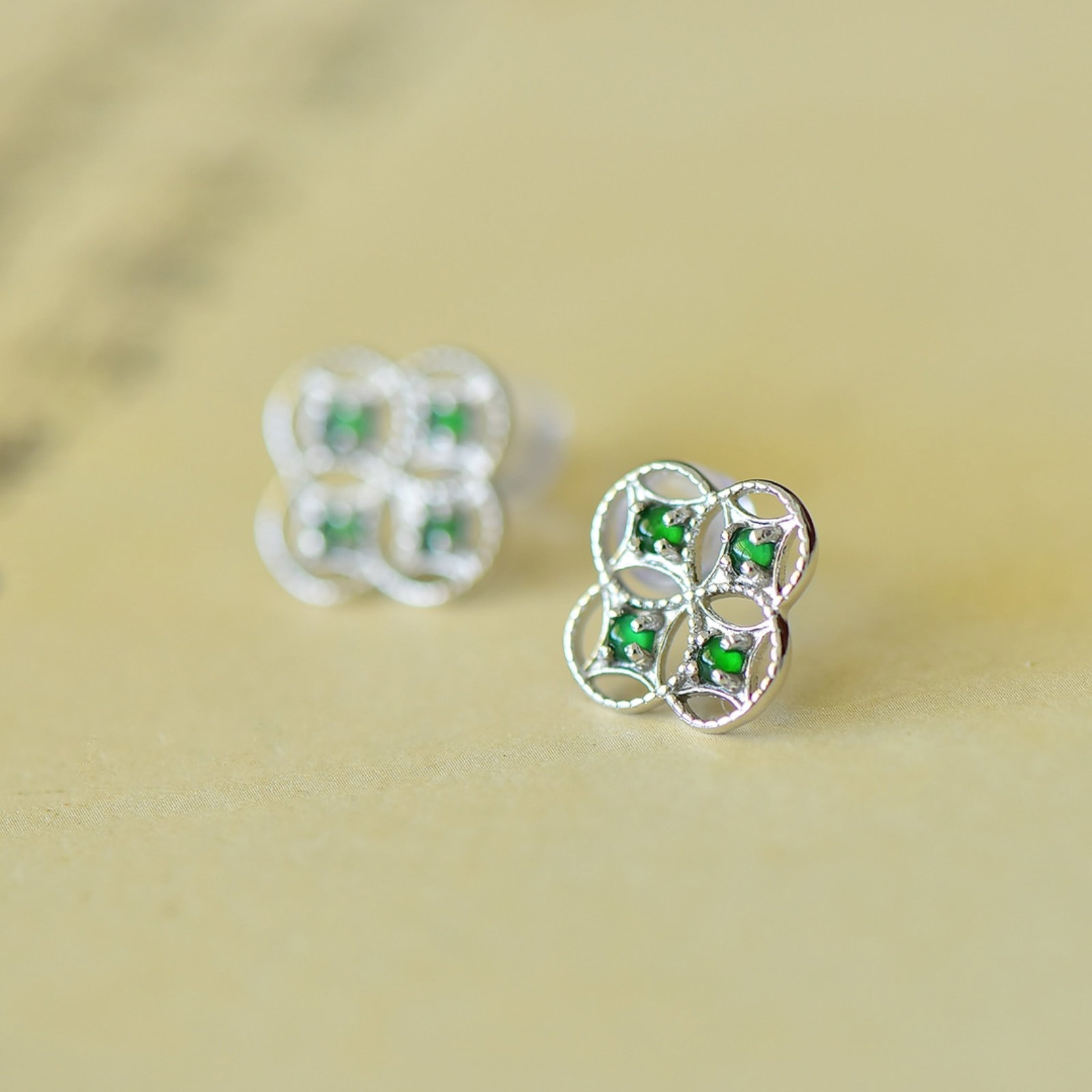 A Pair of Exquisite Sterling Silver Inlaid Jadeite Earrings - 3