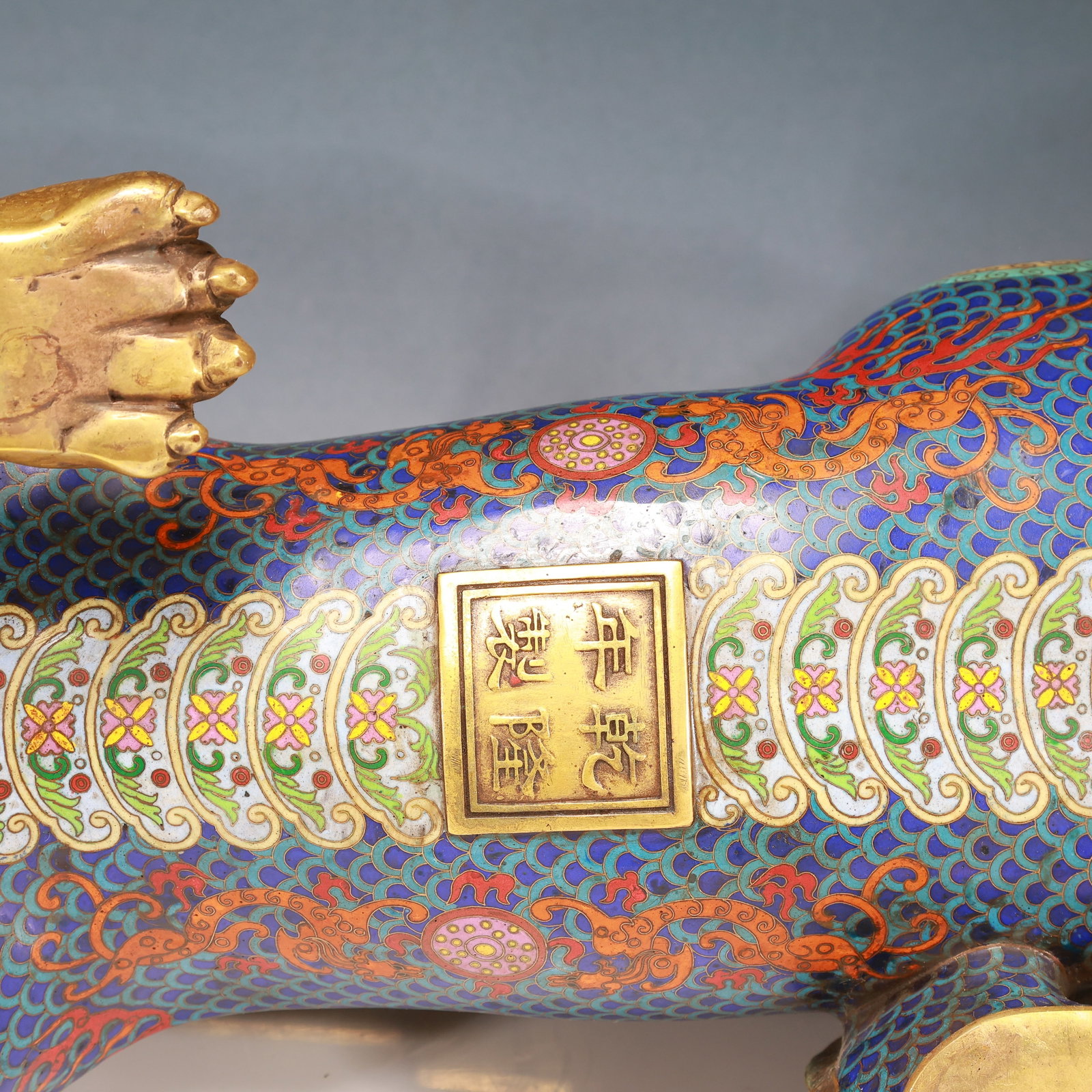 A Huge Cloisonne Figure and Dragon Pattern Dragon Ornament - 14
