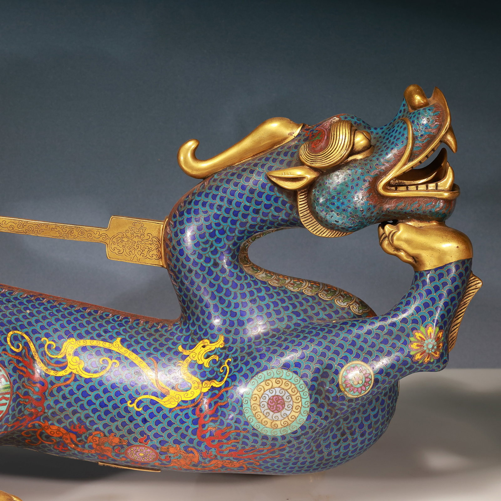 A Huge Cloisonne Figure and Dragon Pattern Dragon Ornament - 2
