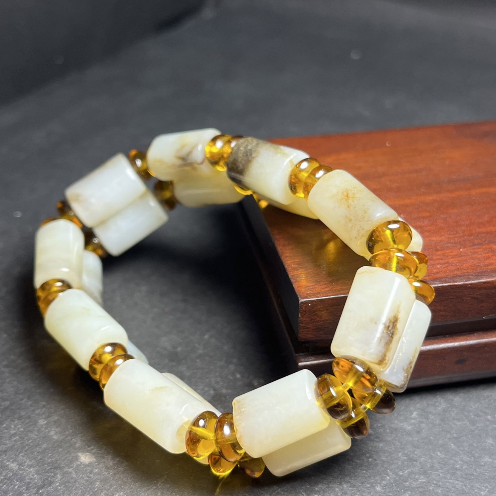 An Exquisite White Jade Bracelets - 4