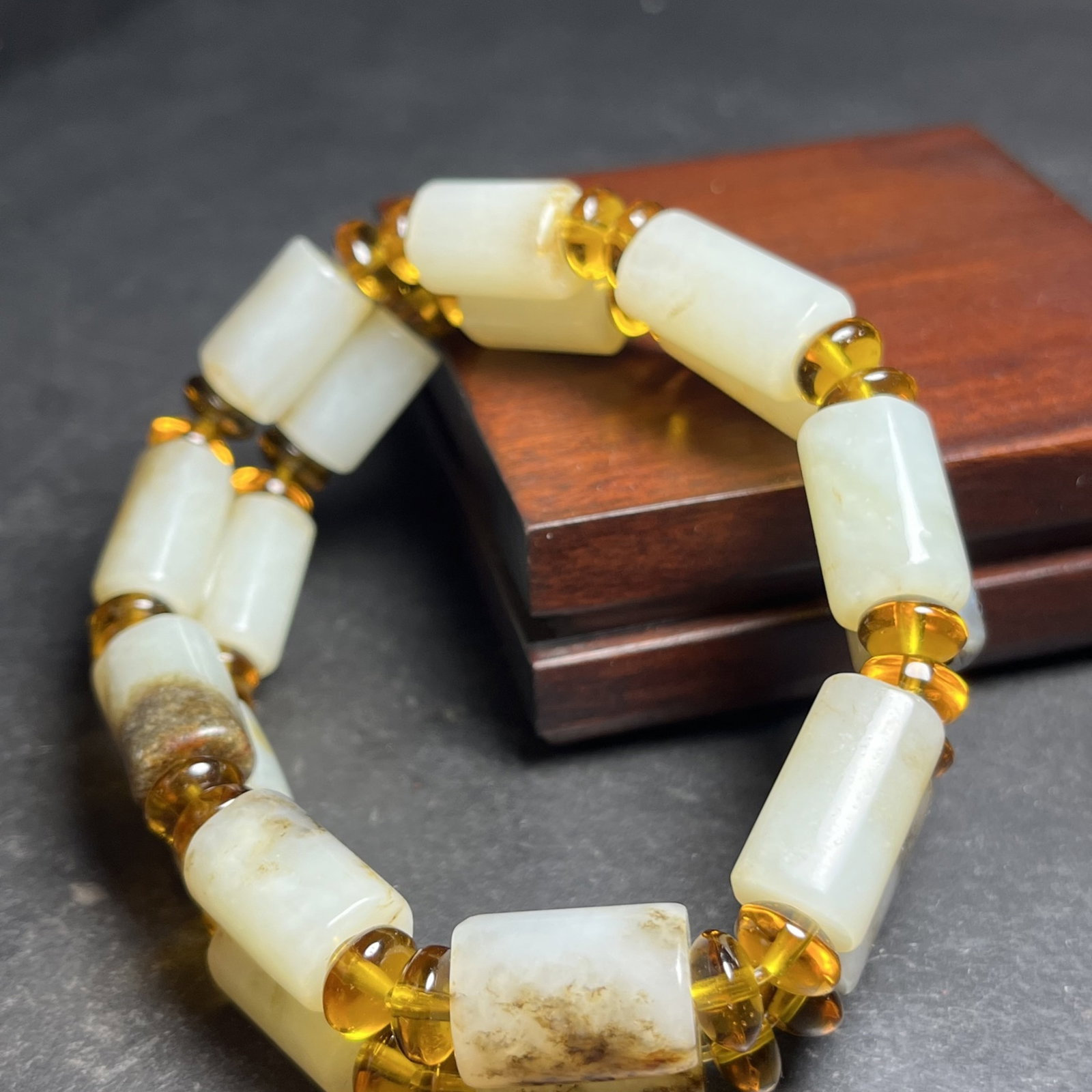 An Exquisite White Jade Bracelets - 5