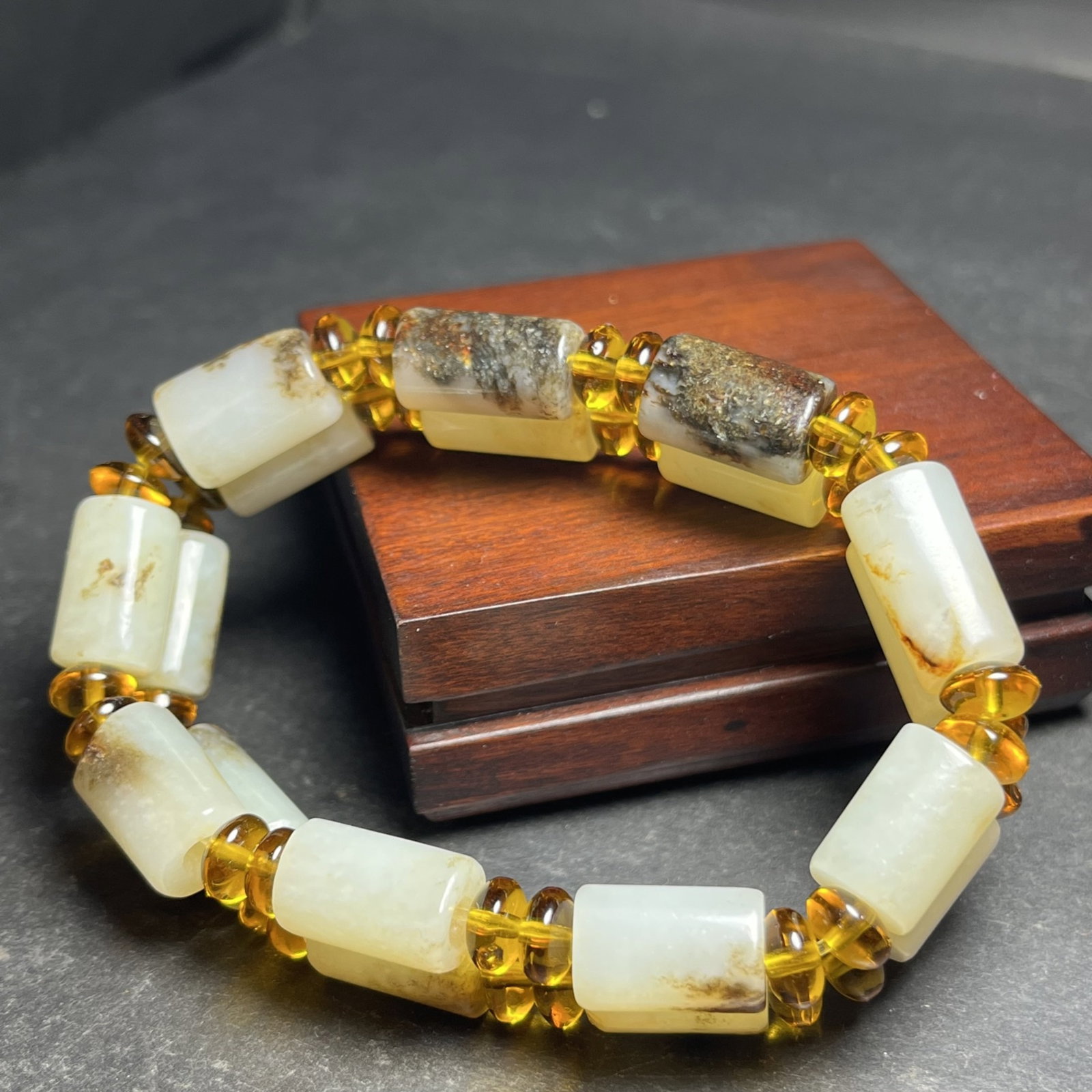 An Exquisite White Jade Bracelets - 6