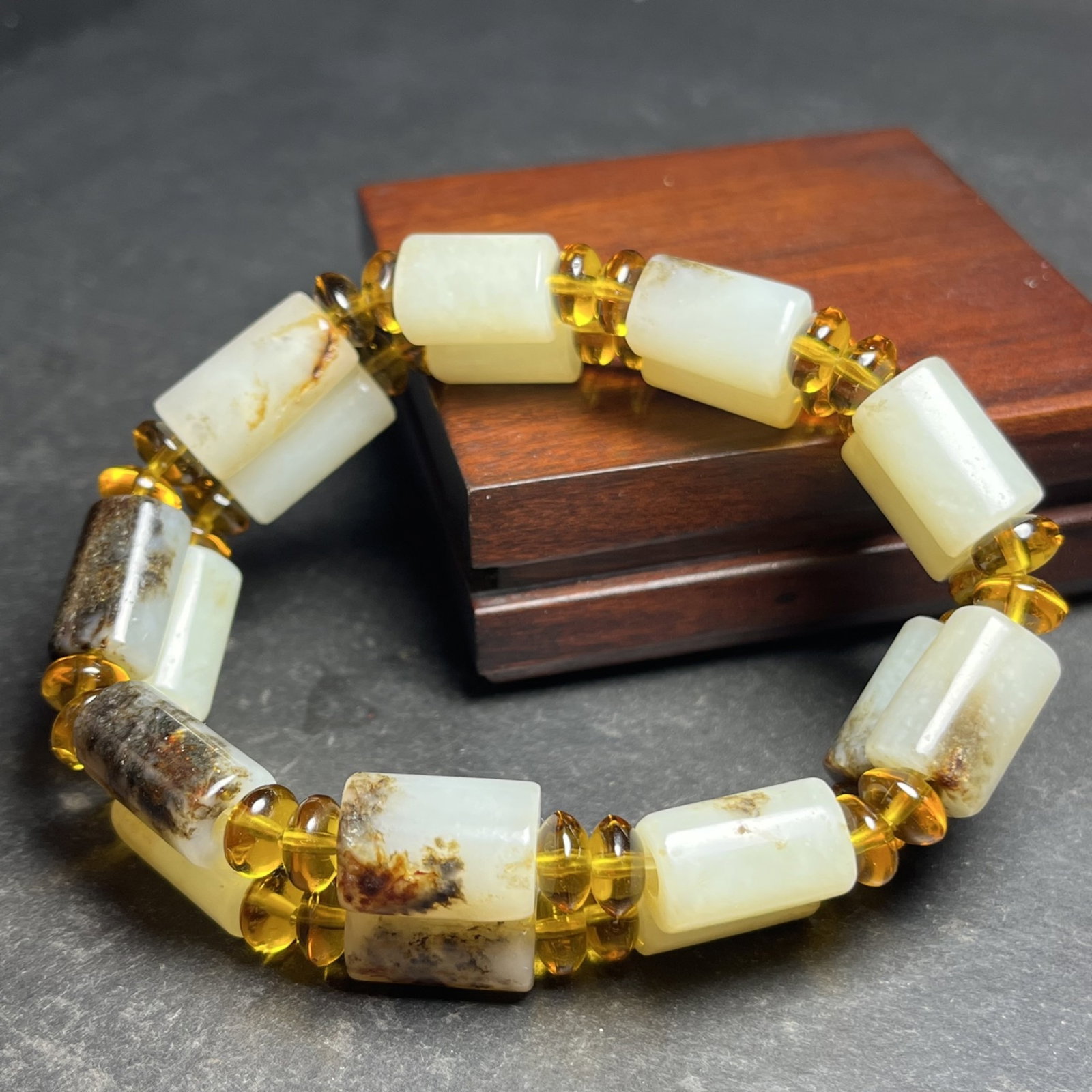 An Exquisite White Jade Bracelets - 7