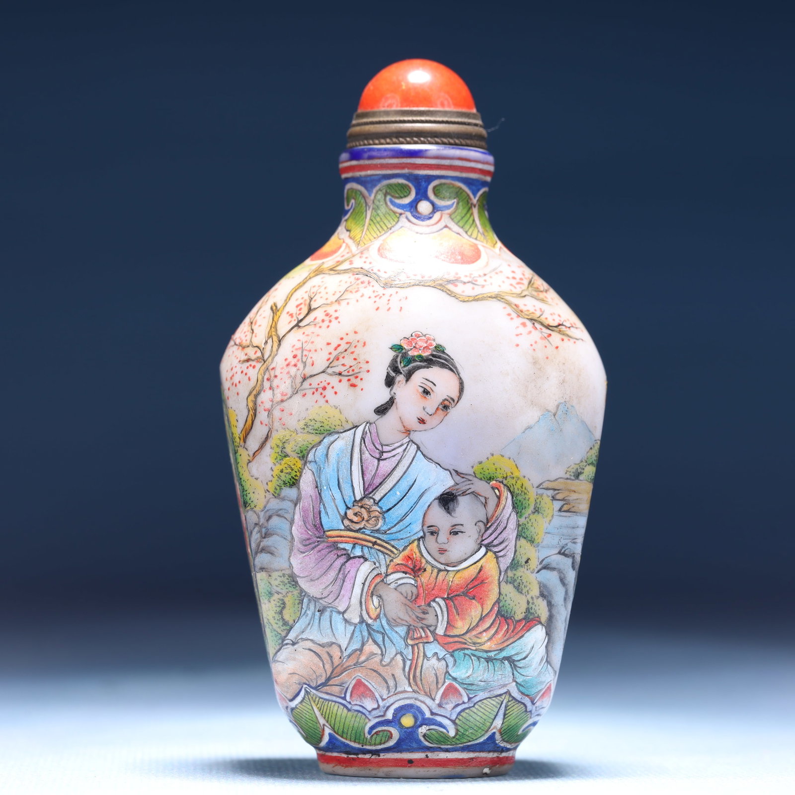 An Exquisite Glass Character and Story Pattern Snuff Bottle - 2