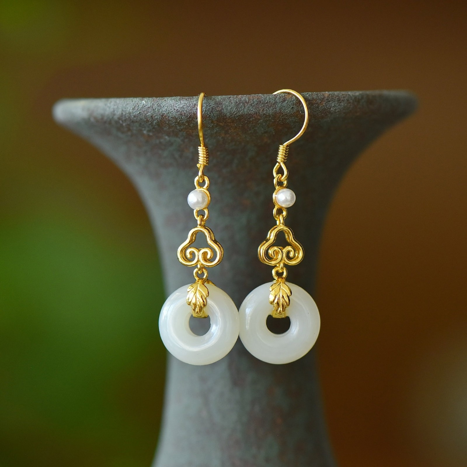 A Pair of Exquisite Sterling Silver-Gold Plated Inlaid White Jade Earrings: Estimated Value:200-400 A Pair of Exquisite Sterling Silver-Gold Plated Inlaid White Jade Earrings,Size:13mmx13mm