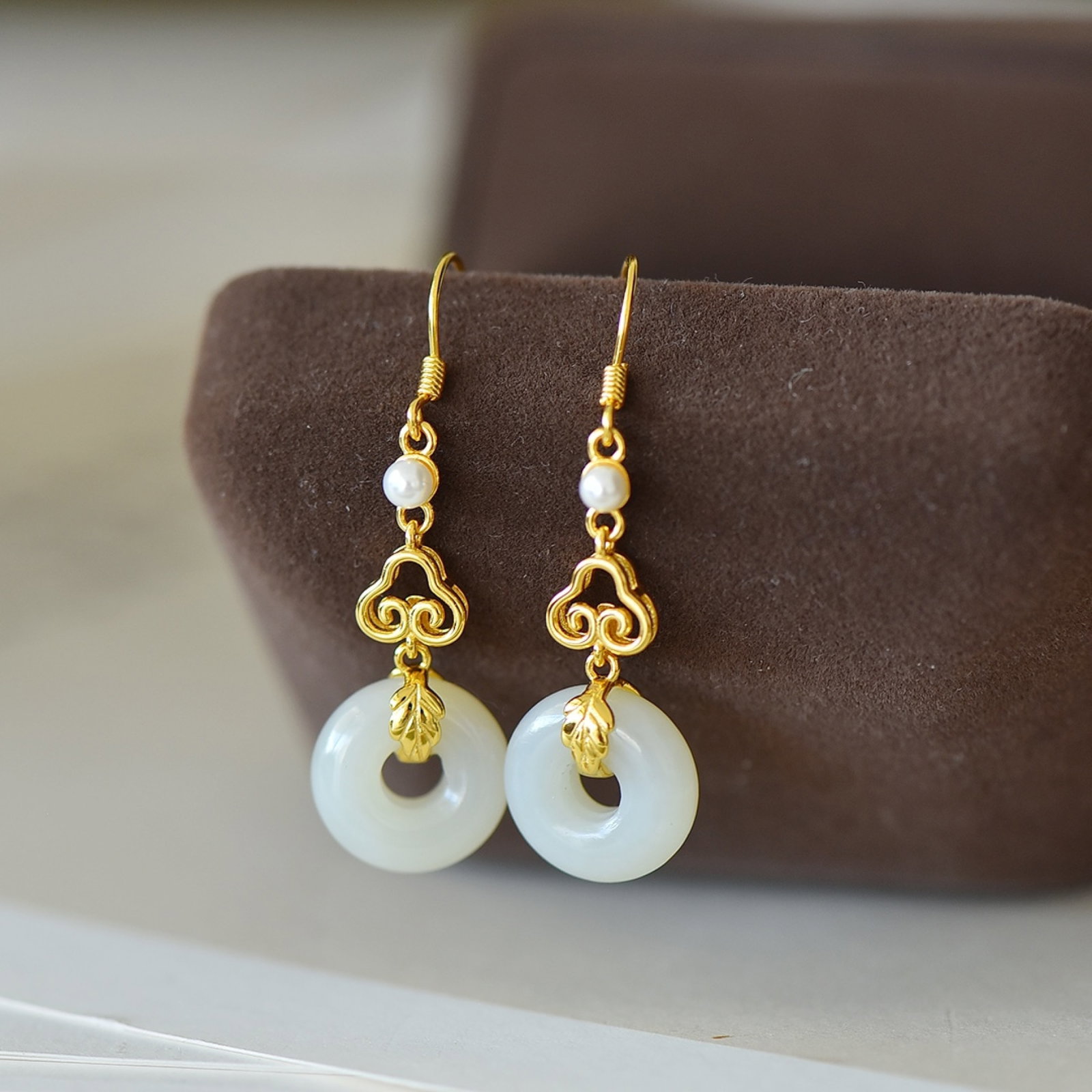 A Pair of Exquisite Sterling Silver-Gold Plated Inlaid White Jade Earrings - 3