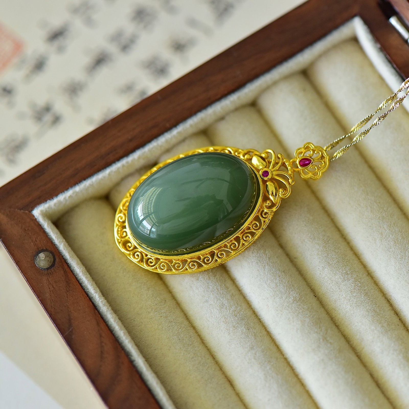 An Exquisite Sterling Silver-Gold Plated Inlaid Sapphire Pendant - 4