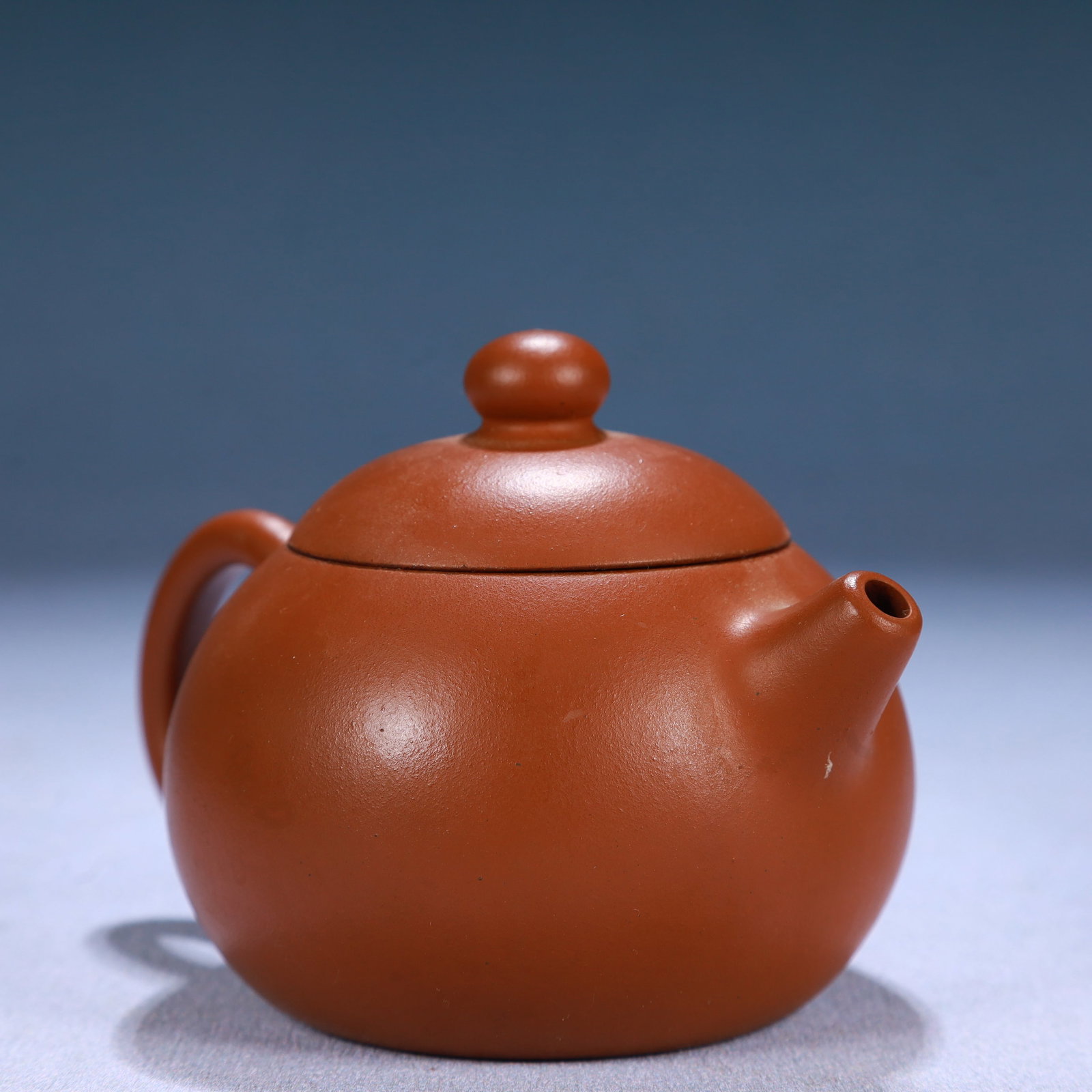 An Elaborate Yixing Clay Flower Pattern Teapot - 5