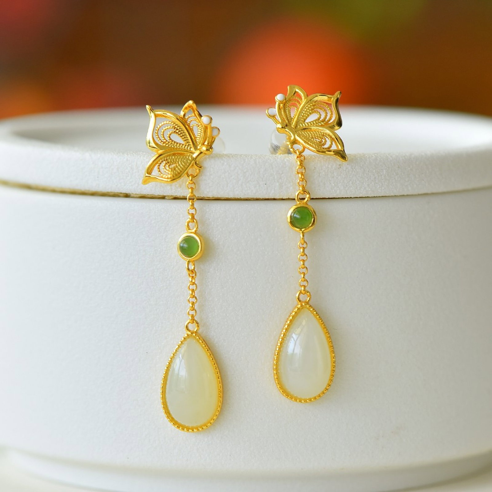 A Pair of Exquisite Sterling Silver-Gold Plated Inlaid White Jade Earrings - 2