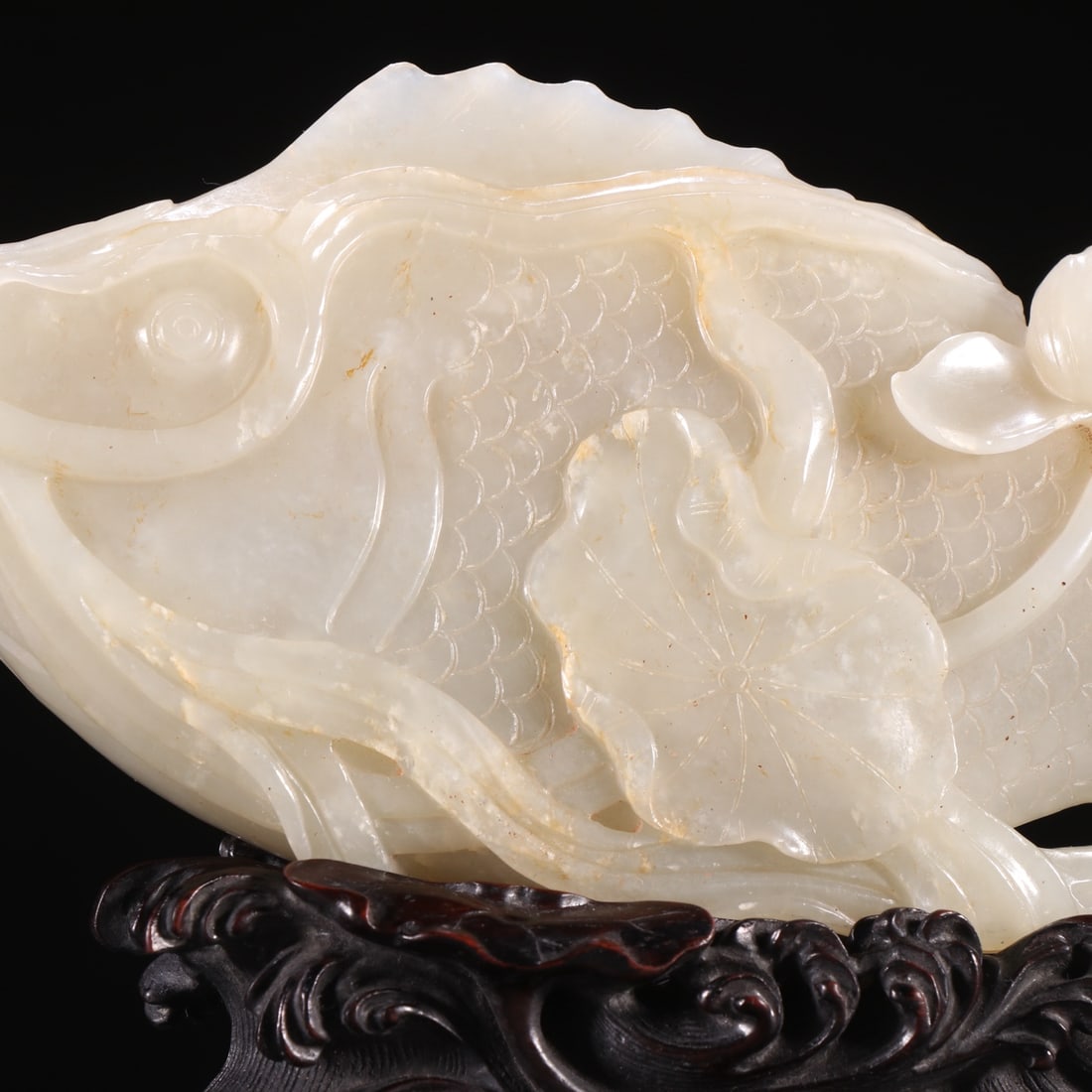 An Exquisite White Jade Fish-Shaped Ornament,With Zitanwood Base - 2