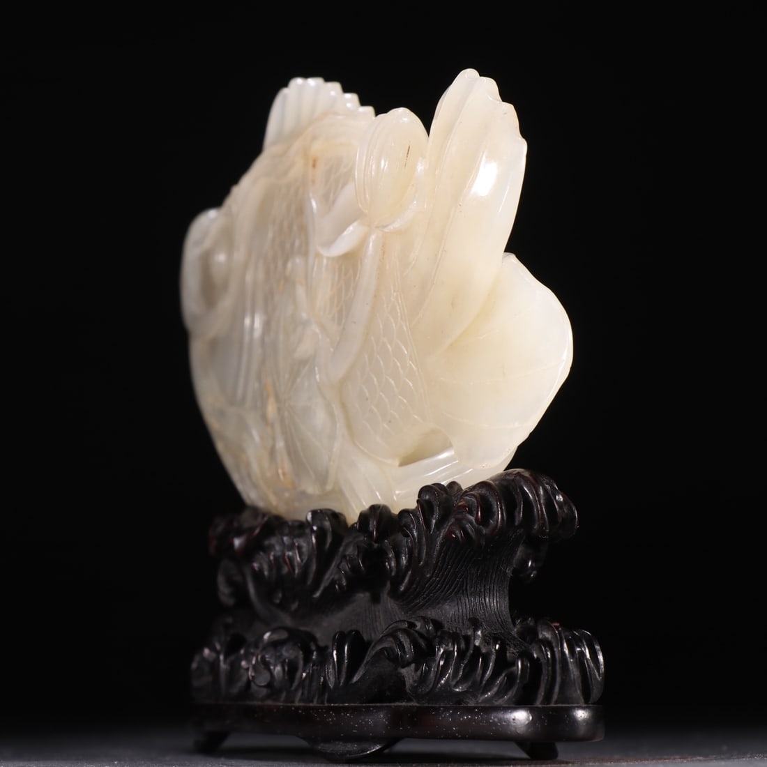 An Exquisite White Jade Fish-Shaped Ornament,With Zitanwood Base - 4