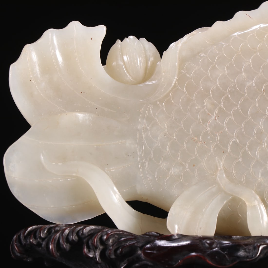 An Exquisite White Jade Fish-Shaped Ornament,With Zitanwood Base - 6
