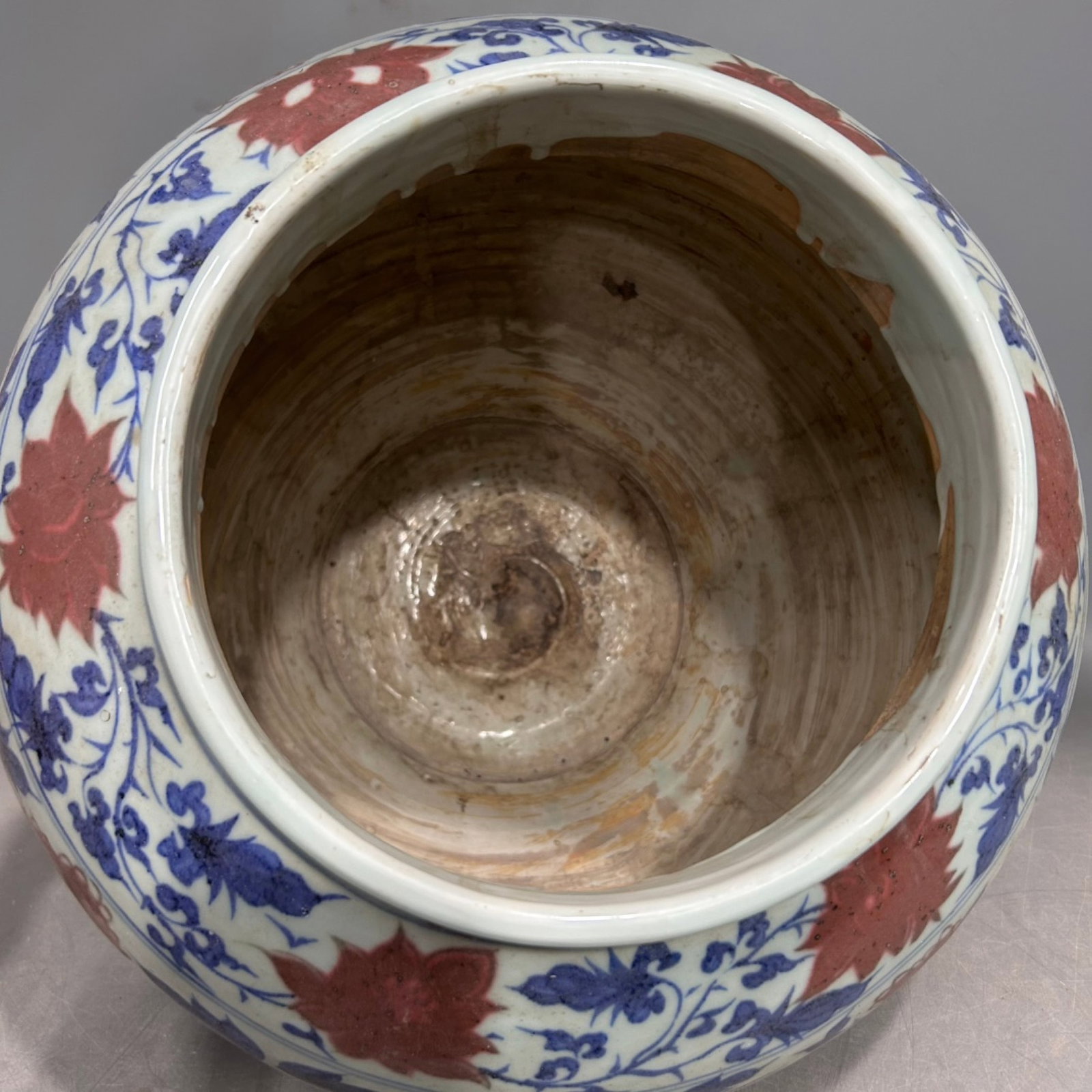 An Exquisite Blue and White Underglaze-Red Lotus and Phoenix Pattern Jar - 5