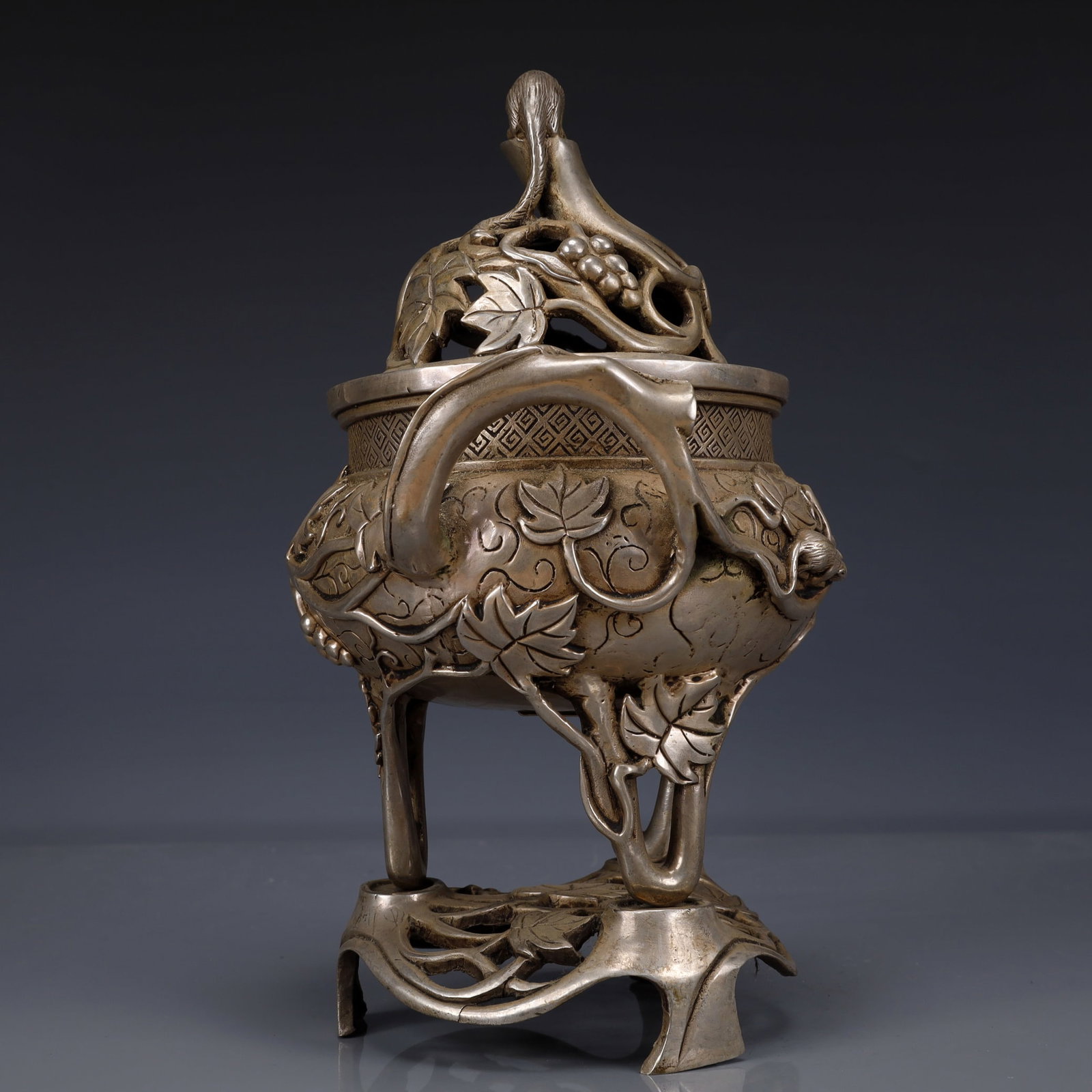 An Exquisite Silver-Plated Bronze Mouse Double-Ears and Tripod Censer - 5