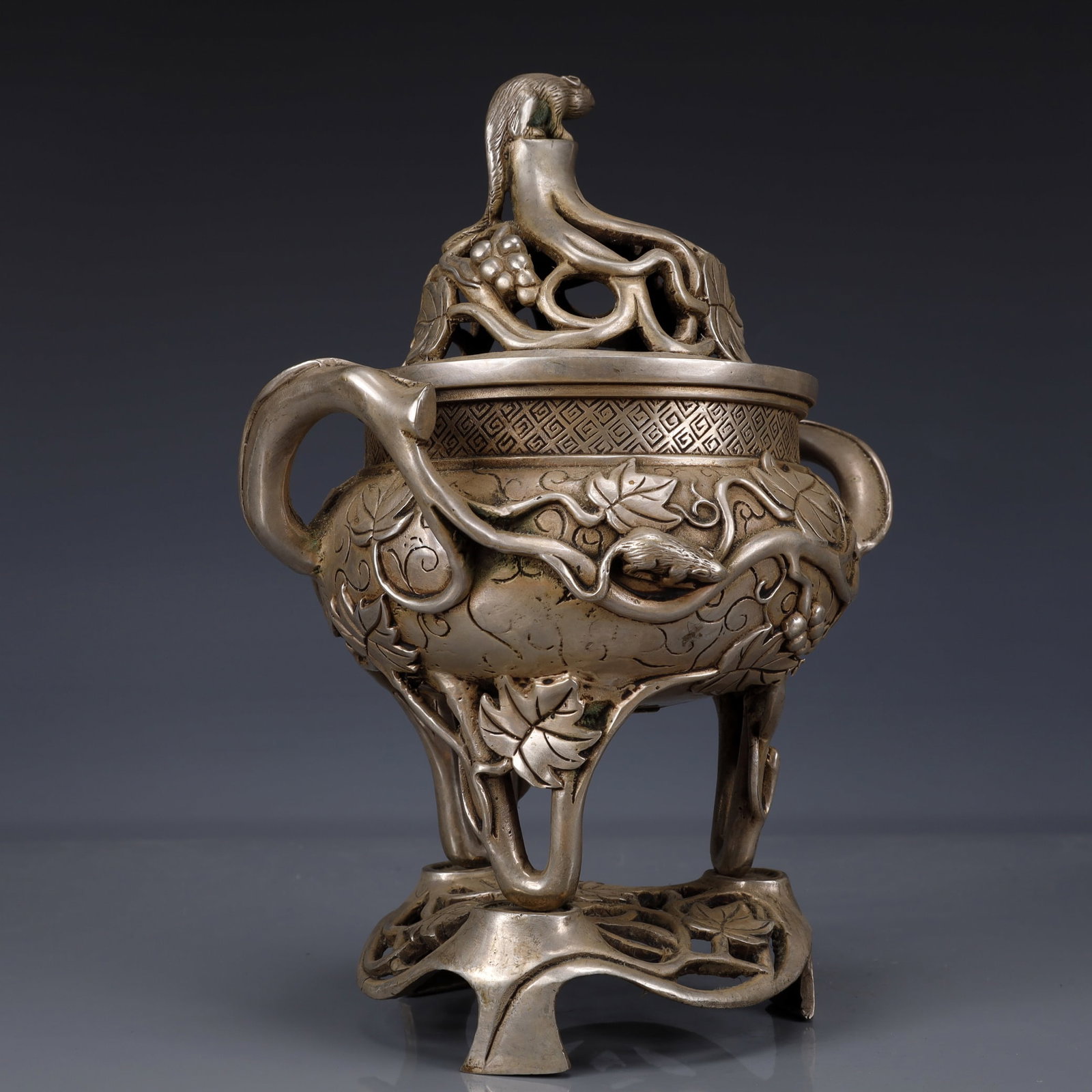 An Exquisite Silver-Plated Bronze Mouse Double-Ears and Tripod Censer - 6