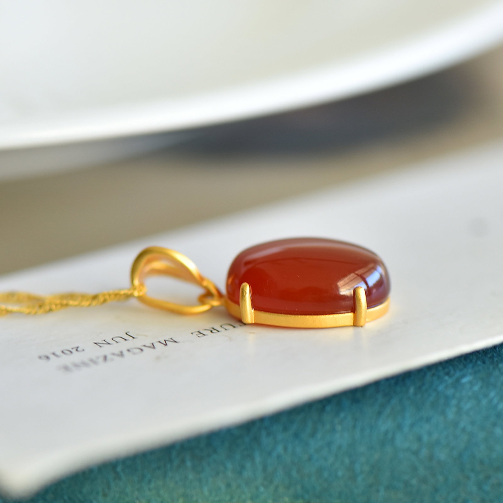 An Exquisite Sterling Silver-Gold Plated Inlaid Agate Pendant - 4