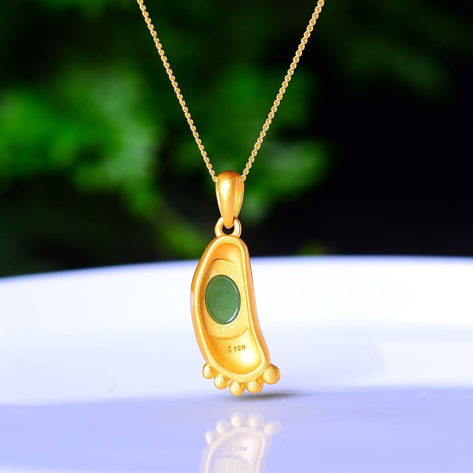 An Exquisite Sterling Silver-Gold Plated Inlaid Jasper Pendant - 5
