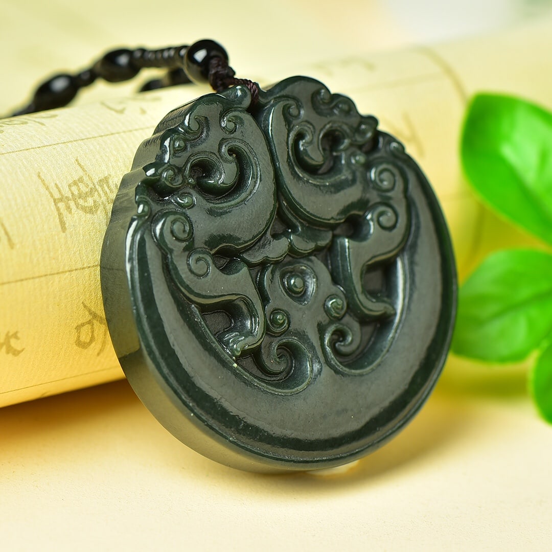 An Exquisite Sapphire Dragon Pattern Pendant - 3