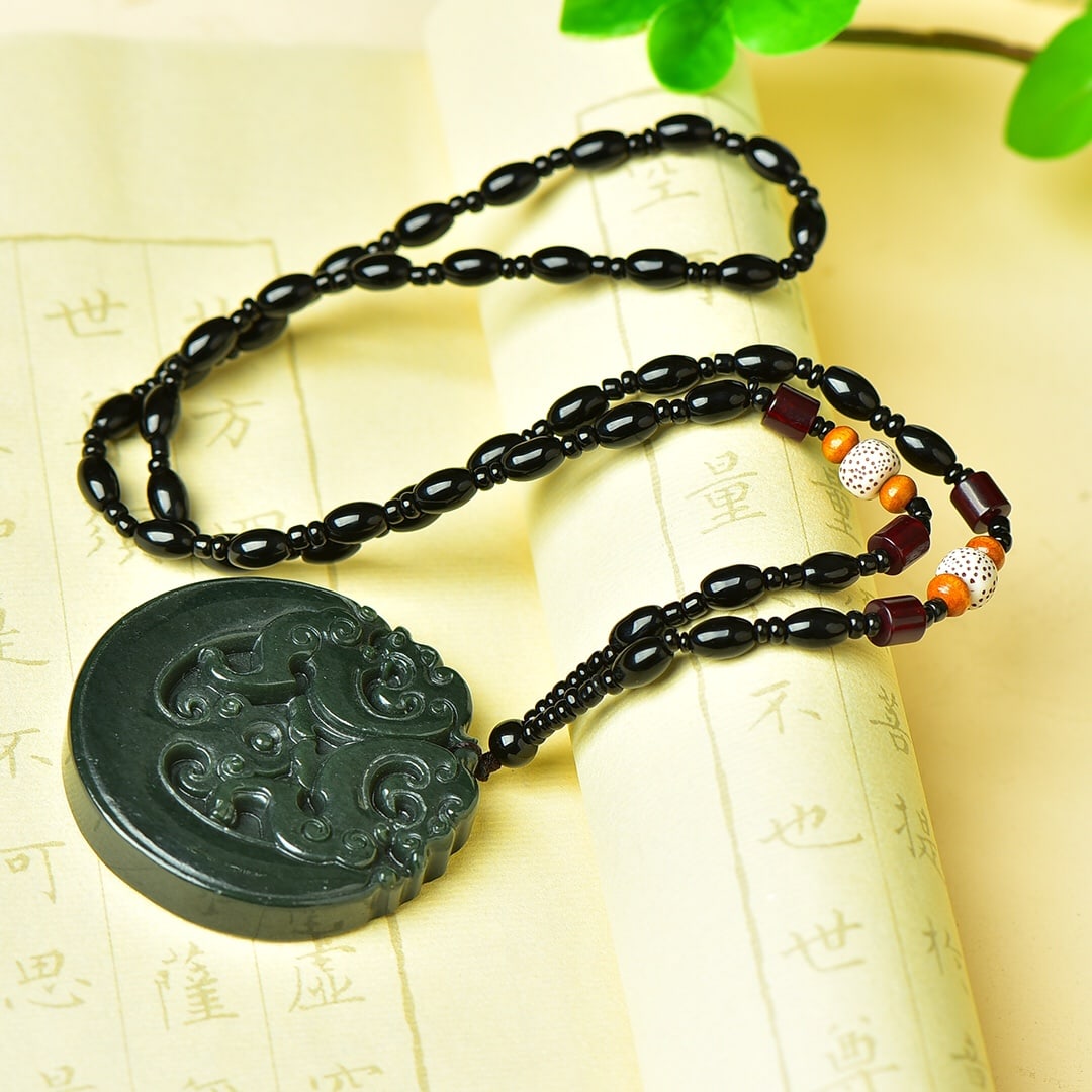 An Exquisite Sapphire Dragon Pattern Pendant - 4