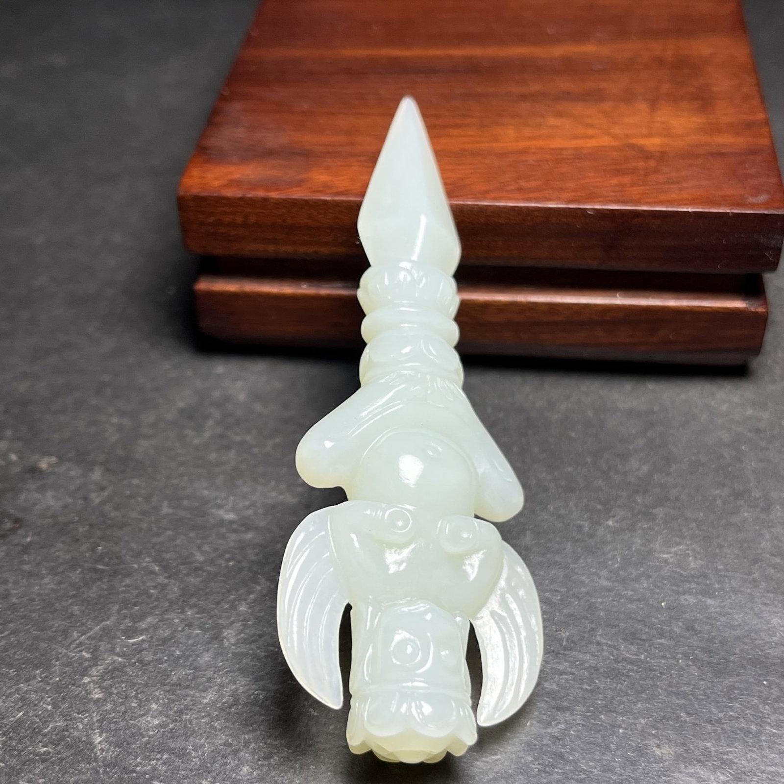 An Exquisite White Jade Statue of Garu?a Pattern Vajry Pestle - 3