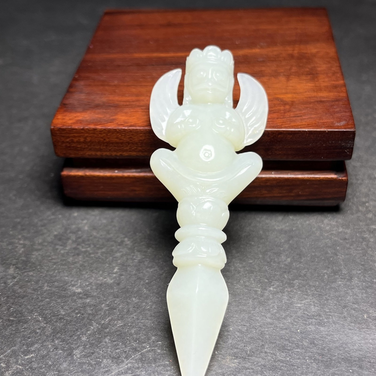 An Exquisite White Jade Statue of Garu?a Pattern Vajry Pestle - 5