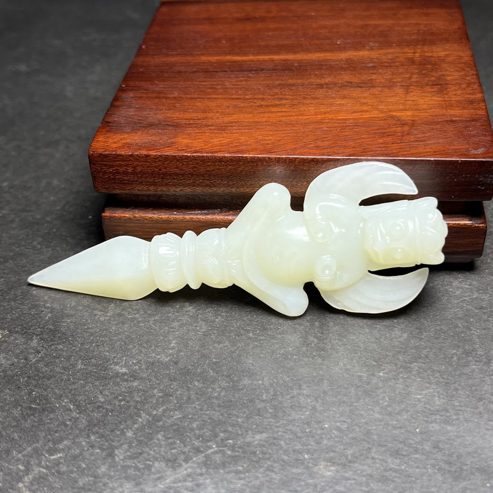An Exquisite White Jade Statue of Garu?a Pattern Vajry Pestle - 6
